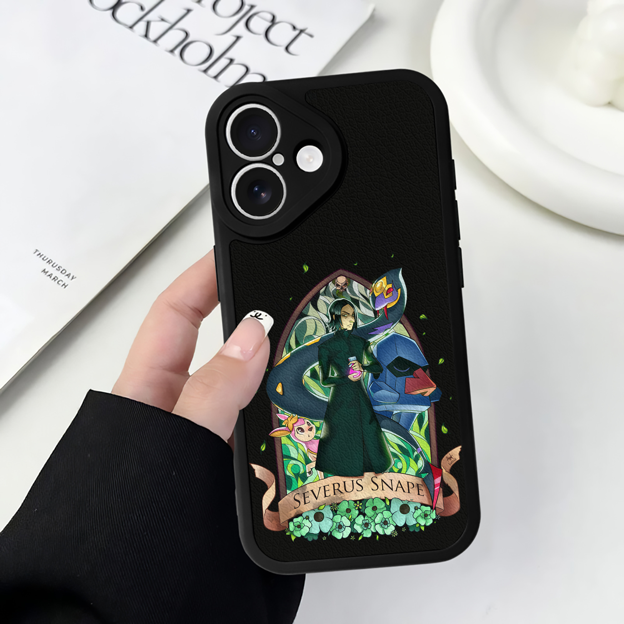 （画像用） Harry Potter ハリー・ポッターシリーズ 【iPhone 16シリーズ対応】シリコンスマホケース（レザー調） 材質：シリコン
